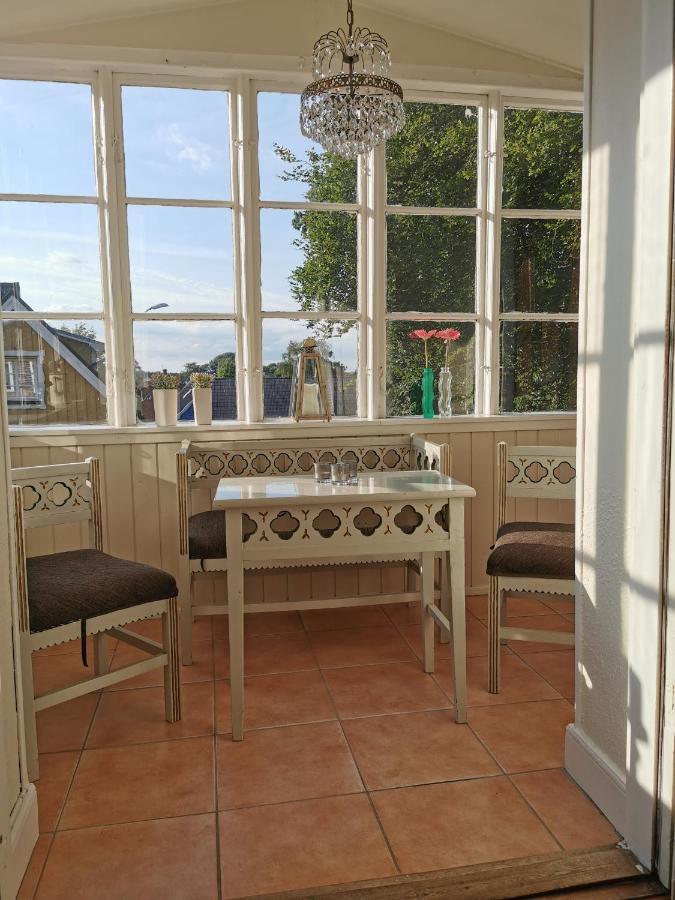 Gamla Skolan Rum & Oevernattning I Spjutstorp Apartment ภายนอก รูปภาพ
