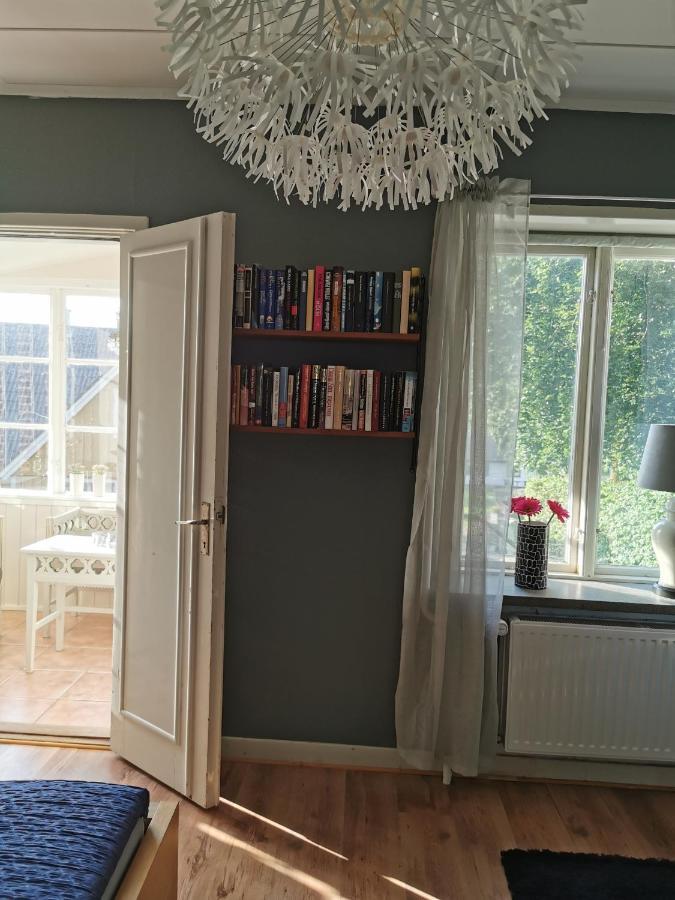 Gamla Skolan Rum & Oevernattning I Spjutstorp Apartment ภายนอก รูปภาพ