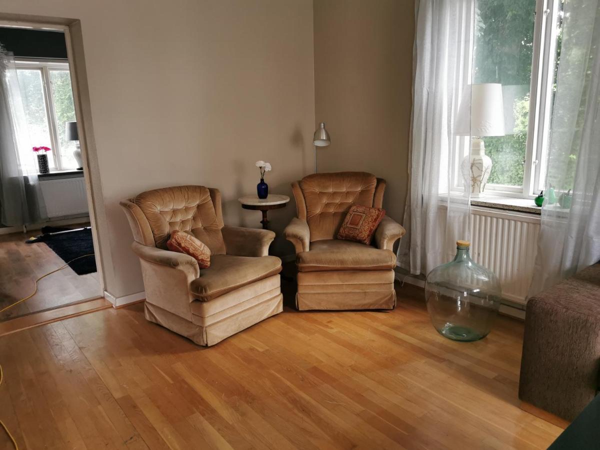 Gamla Skolan Rum & Oevernattning I Spjutstorp Apartment ภายนอก รูปภาพ