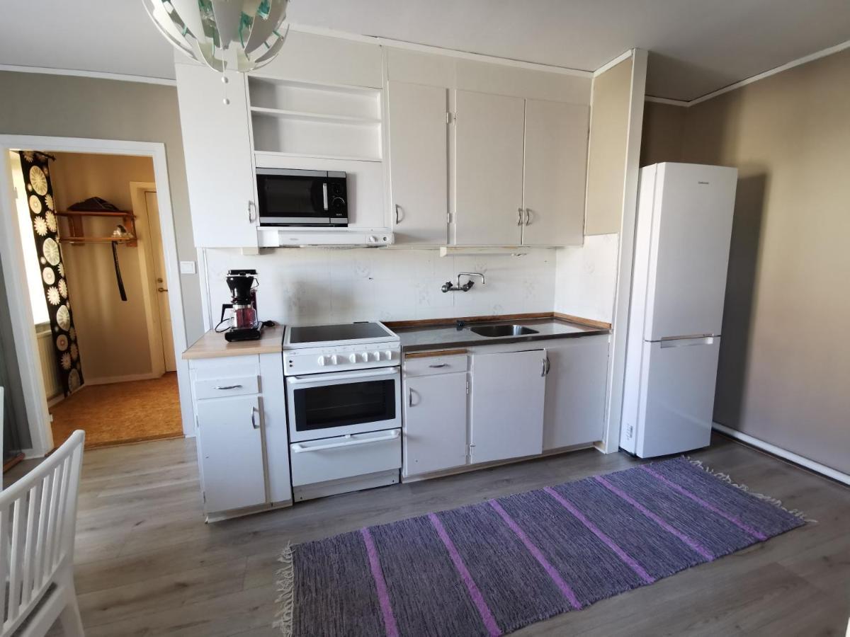 Gamla Skolan Rum & Oevernattning I Spjutstorp Apartment ภายนอก รูปภาพ